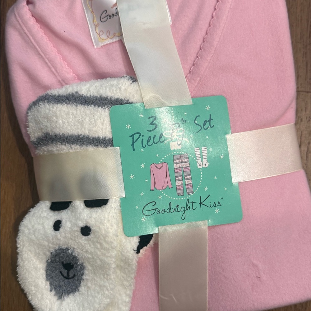 Goodnight Kiss Women’s Pink 3-Piece Pajama Set with Cozy Bear Socks